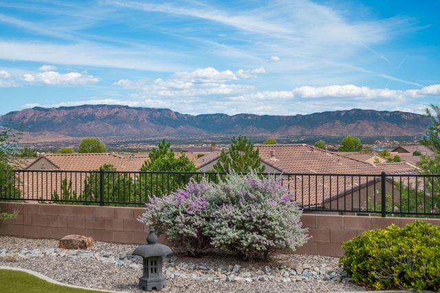 2100 Cave Creek Lane NW, Albuquerque, NM 87120