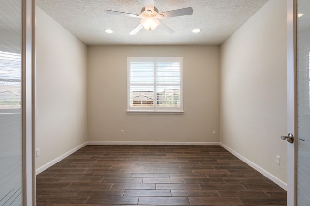 2100 Cave Creek Lane NW, Albuquerque, NM 87120