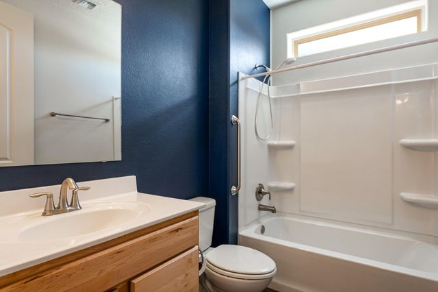 2100 Cave Creek Lane NW, Albuquerque, NM 87120
