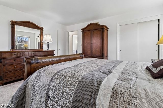 372 W Point Ave, Franklin Twp., NJ 08873