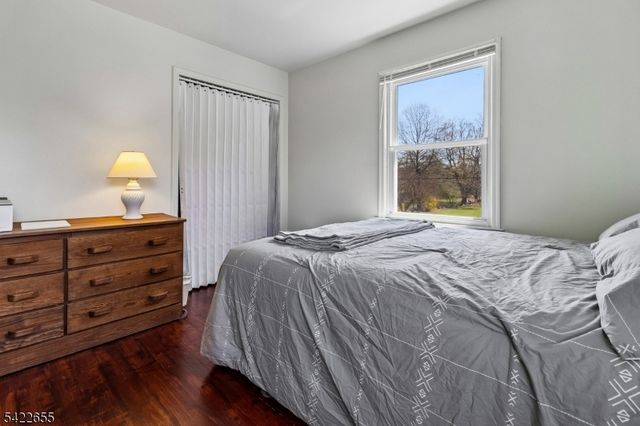 372 W Point Ave, Franklin Twp., NJ 08873