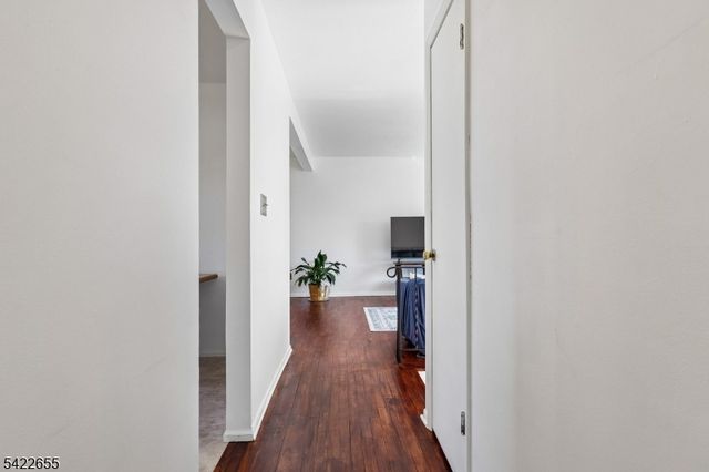 372 W Point Ave, Franklin Twp., NJ 08873