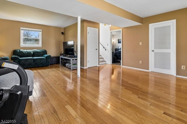 372 W Point Ave, Franklin Twp., NJ 08873