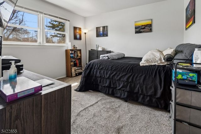 372 W Point Ave, Franklin Twp., NJ 08873