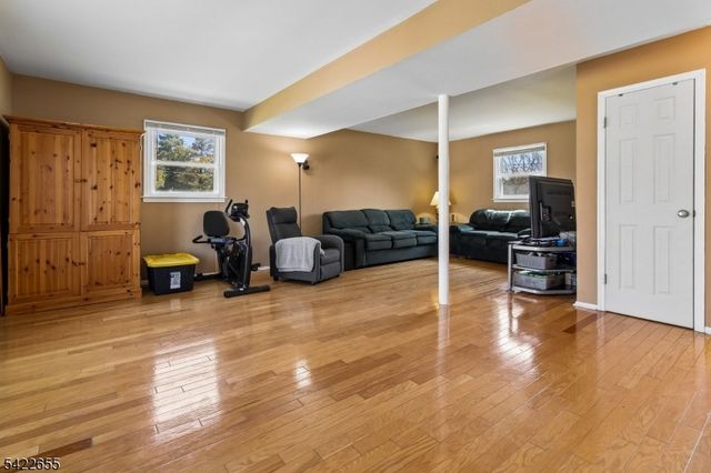 372 W Point Ave, Franklin Twp., NJ 08873