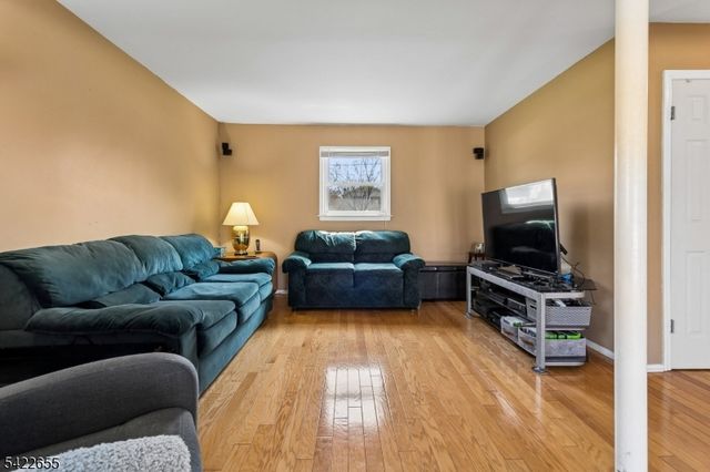372 W Point Ave, Franklin Twp., NJ 08873