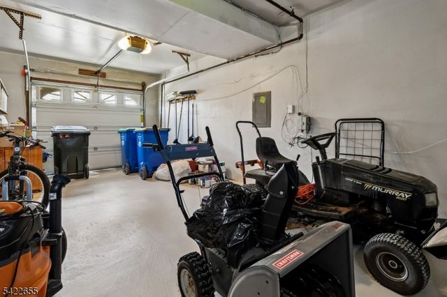 372 W Point Ave, Franklin Twp., NJ 08873