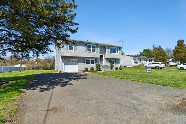 372 W Point Ave, Franklin Twp., NJ 08873