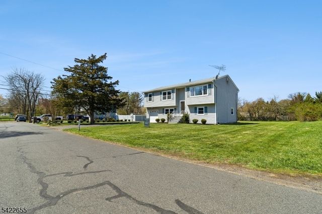 372 W Point Ave, Franklin Twp., NJ 08873