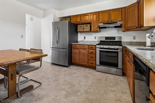 372 W Point Ave, Franklin Twp., NJ 08873