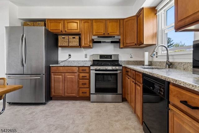 372 W Point Ave, Franklin Twp., NJ 08873