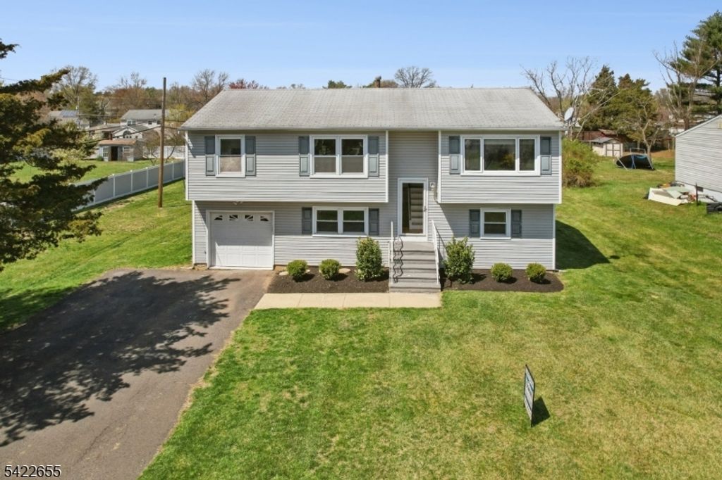 372 W Point Ave, Franklin Twp., NJ 08873