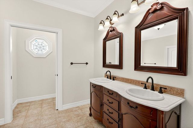 5308 Quaker Ridge Court, College Station, TX 77845