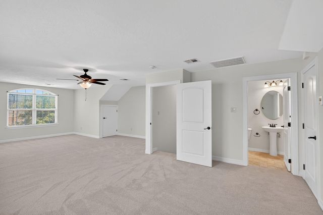 5308 Quaker Ridge Court, College Station, TX 77845