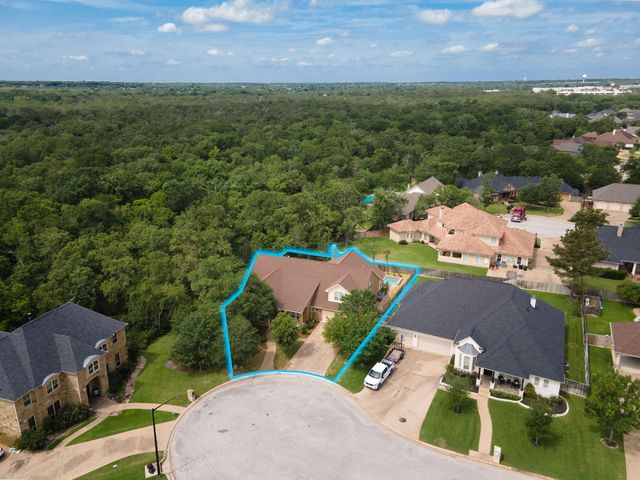 5308 Quaker Ridge Court, College Station, TX 77845