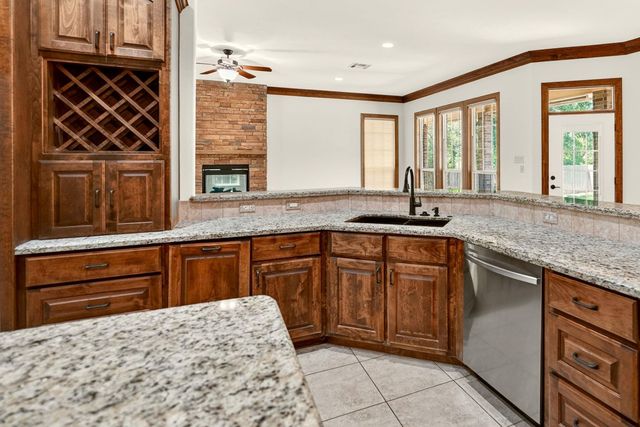 5308 Quaker Ridge Court, College Station, TX 77845