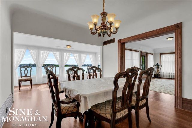1337 Oakland Avenue, Saint Clair, MI 48079
