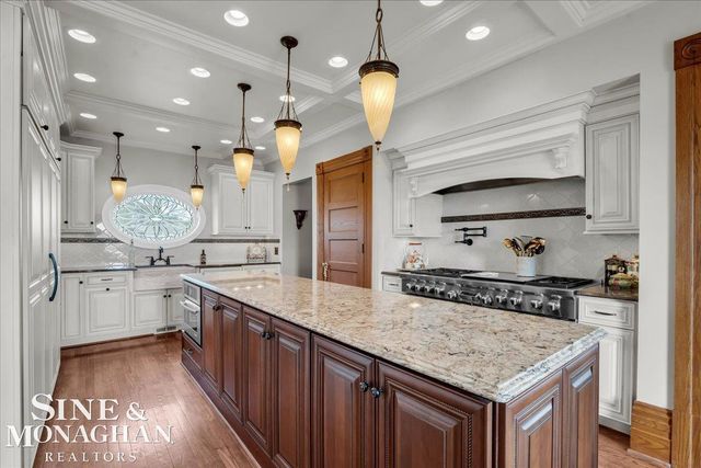 1337 Oakland Avenue, Saint Clair, MI 48079