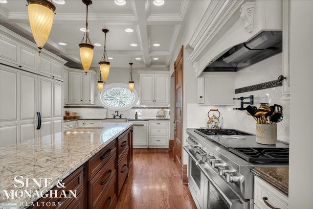 1337 Oakland Avenue, Saint Clair, MI 48079