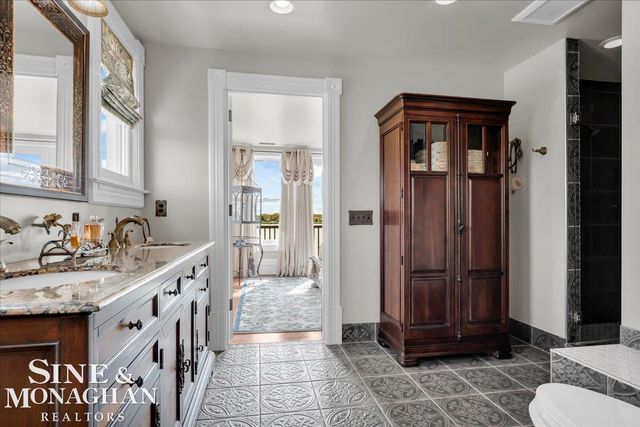 1337 Oakland Avenue, Saint Clair, MI 48079