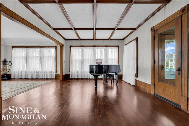 1337 Oakland Avenue, Saint Clair, MI 48079