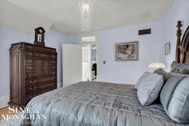 1337 Oakland Avenue, Saint Clair, MI 48079