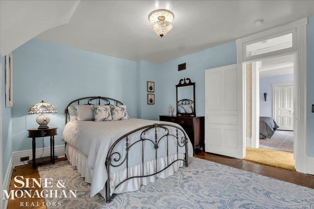 1337 Oakland Avenue, Saint Clair, MI 48079