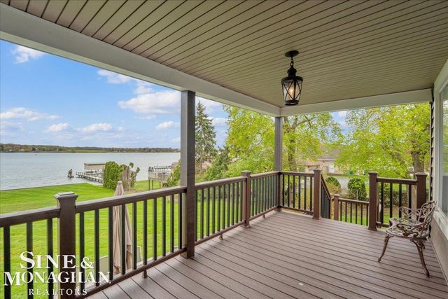 1337 Oakland Avenue, Saint Clair, MI 48079