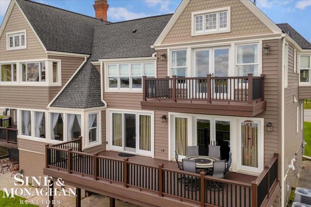 1337 Oakland Avenue, Saint Clair, MI 48079