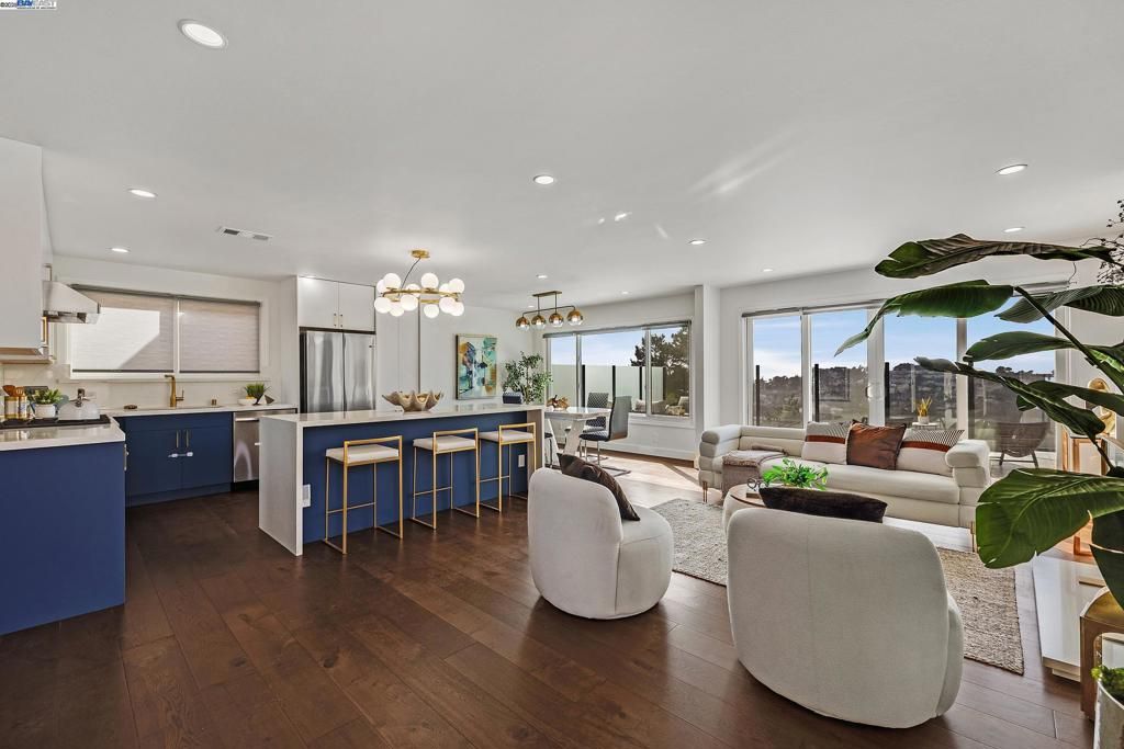 105 Skyview Way, San Francisco, CA 94131