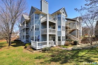 75 Redwood Drive 103, East Haven, CT 06513