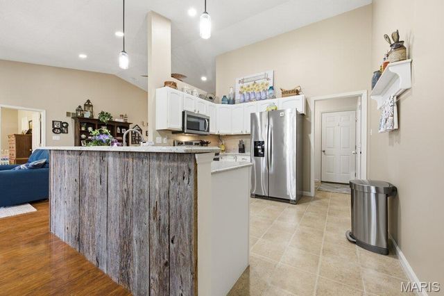 1138 Silo Bend Drive 327A, Wentzville, MO 63385