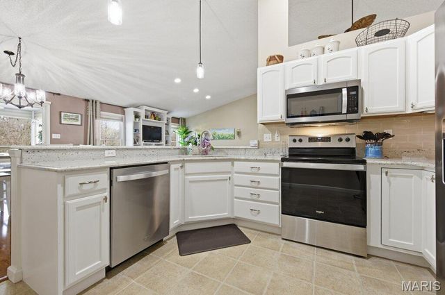 1138 Silo Bend Drive 327A, Wentzville, MO 63385