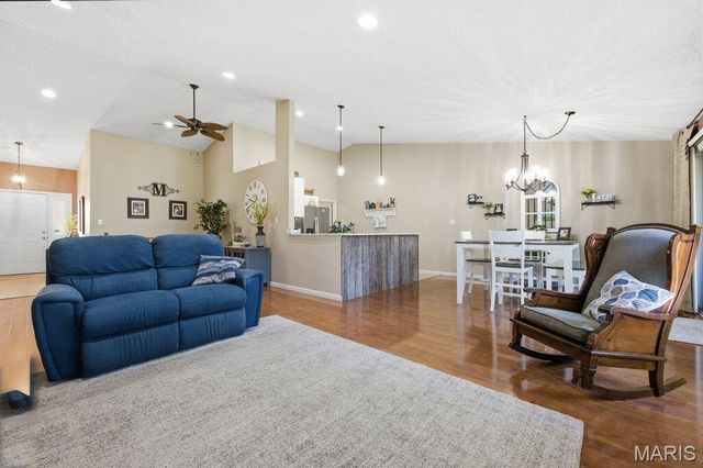 1138 Silo Bend Drive 327A, Wentzville, MO 63385