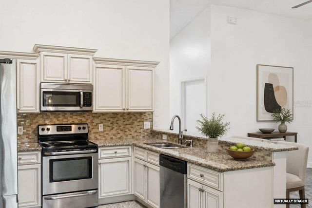 2418 SWEETWATER COUNTRY CLUB PLACE DRIVE, Apopka, FL 32712