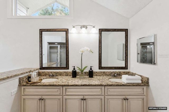 2418 SWEETWATER COUNTRY CLUB PLACE DRIVE, Apopka, FL 32712