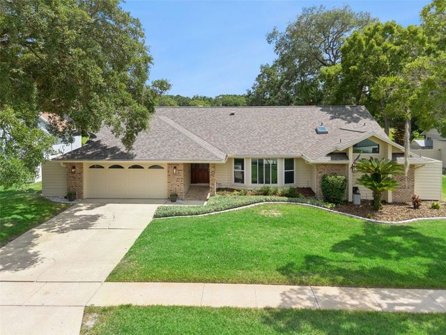 2418 SWEETWATER COUNTRY CLUB PLACE DRIVE, Apopka, FL 32712