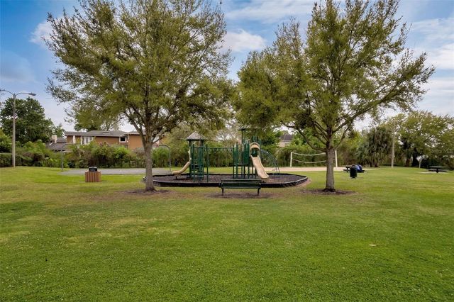 2418 SWEETWATER COUNTRY CLUB PLACE DRIVE, Apopka, FL 32712