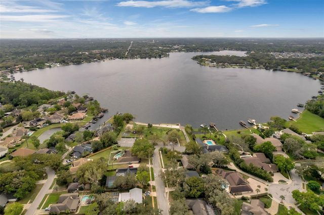 2418 SWEETWATER COUNTRY CLUB PLACE DRIVE, Apopka, FL 32712