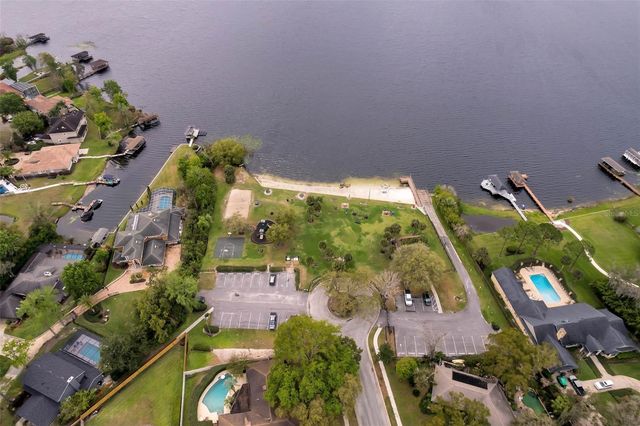 2418 SWEETWATER COUNTRY CLUB PLACE DRIVE, Apopka, FL 32712