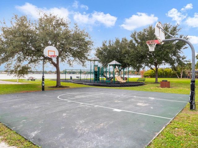 2418 SWEETWATER COUNTRY CLUB PLACE DRIVE, Apopka, FL 32712