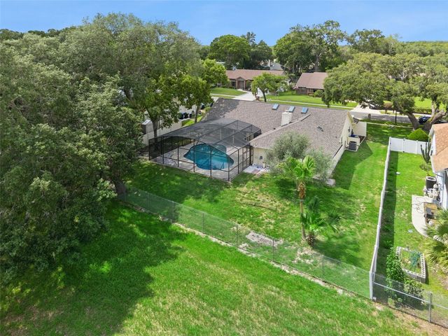 2418 SWEETWATER COUNTRY CLUB PLACE DRIVE, Apopka, FL 32712
