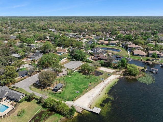 2418 SWEETWATER COUNTRY CLUB PLACE DRIVE, Apopka, FL 32712
