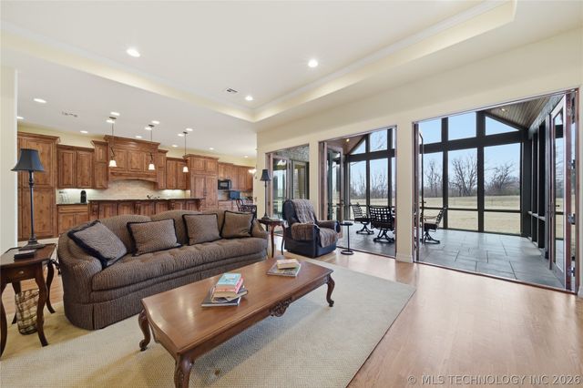 35 Woodcreek, Pryor, OK 74361