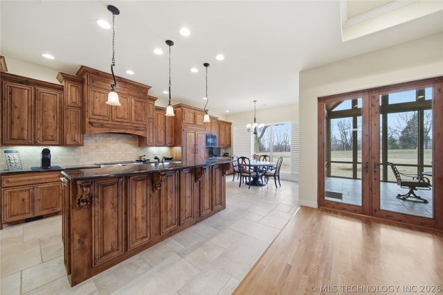 35 Woodcreek, Pryor, OK 74361