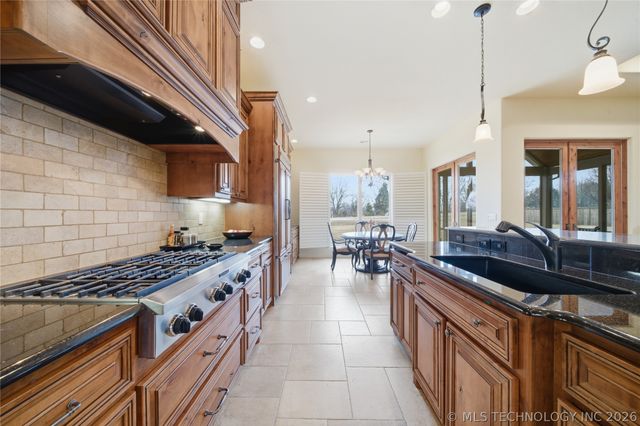 35 Woodcreek, Pryor, OK 74361