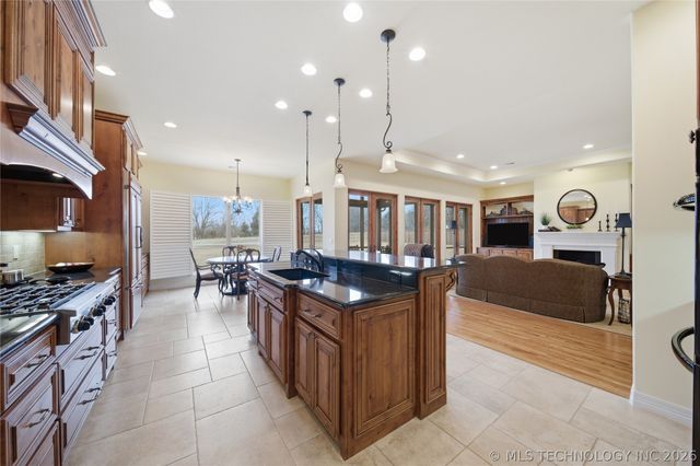 35 Woodcreek, Pryor, OK 74361