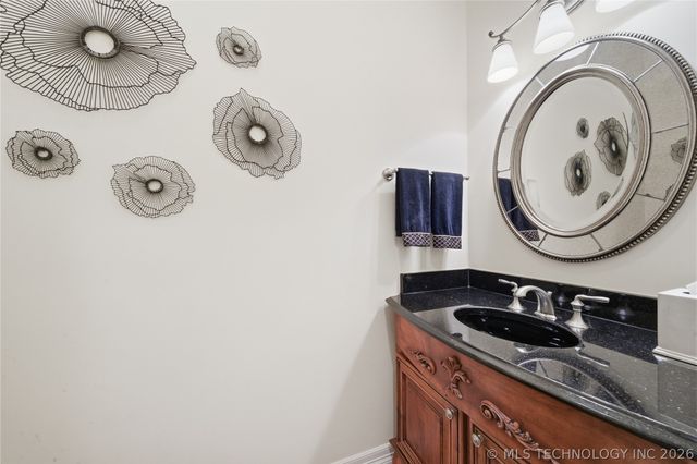 35 Woodcreek, Pryor, OK 74361