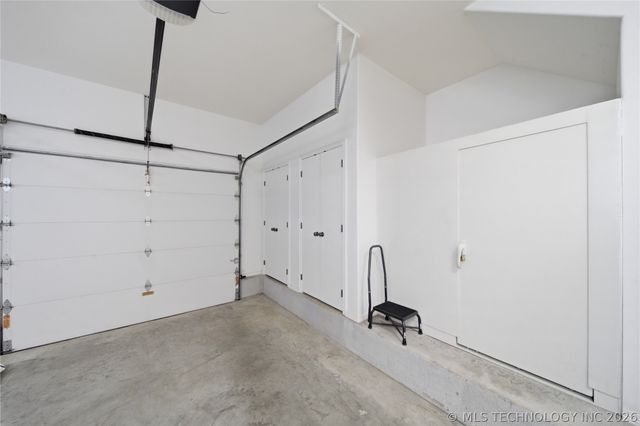 35 Woodcreek, Pryor, OK 74361