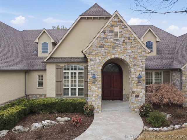 35 Woodcreek, Pryor, OK 74361